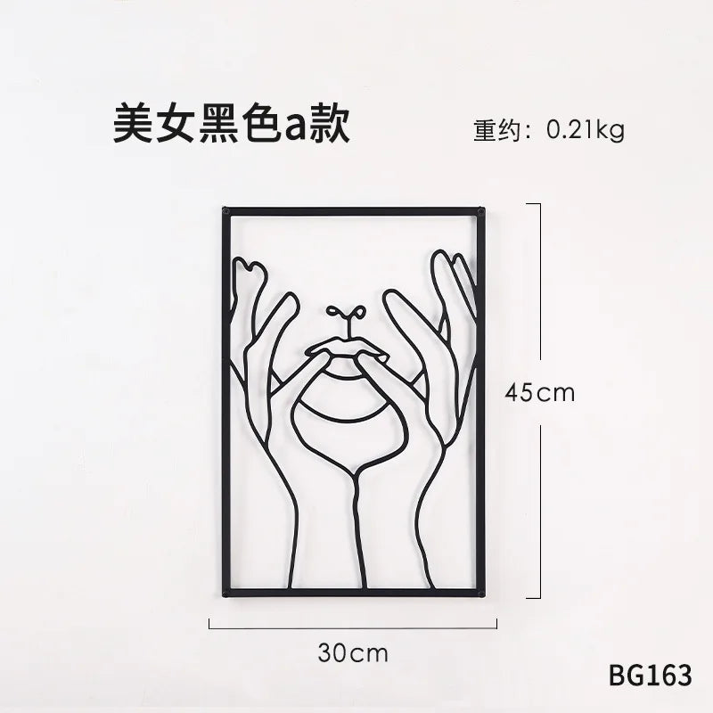 Painel Decorativo Feminino Vazado em Metal – Arte de Parede Moderna para Casa